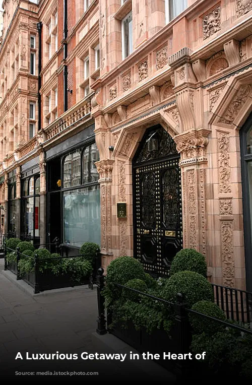  A Luxurious Getaway in the Heart of London 