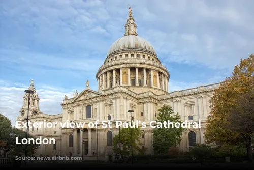 Exterior view of St Paul's Cathedral in London