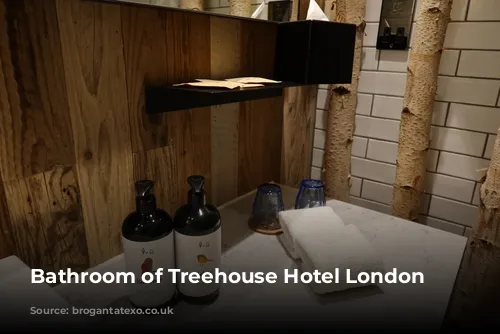 Bathroom of Treehouse Hotel London