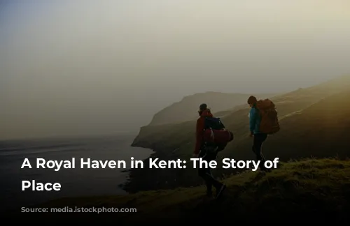 A Royal Haven in Kent: The Story of Camden Place