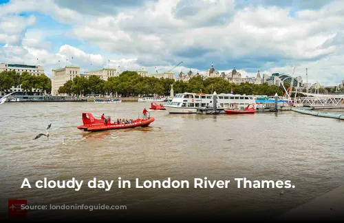 A cloudy day in London River Thames.