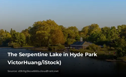 The Serpentine Lake in Hyde Park (© VictorHuang/iStock)